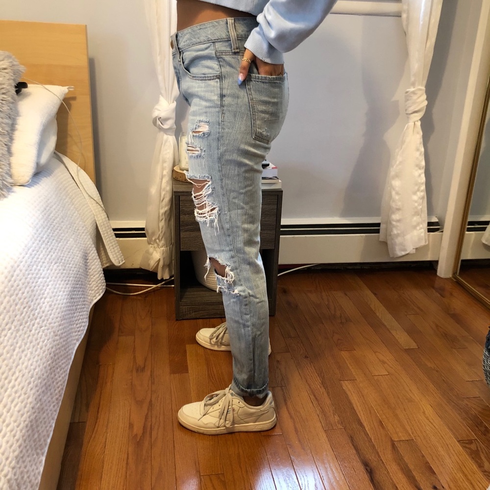 American Eagle Tomgirl Style Ripped Jeans - Picture 5 of 13